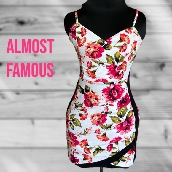 🌸 Almost Famous Bodycon Floral Mini Dress with Adjustable Straps Small - Picture 1 of 9